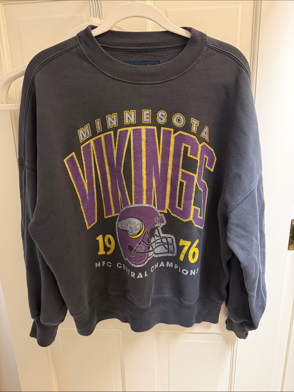 Minnesota Vikings Abercrombie & Fitch Black Sweatshirt with Purple & Gold